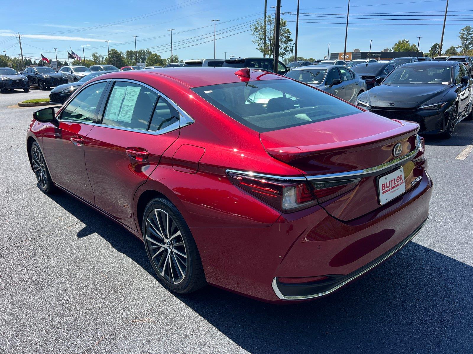 Used 2025 Lexus ES Sedan