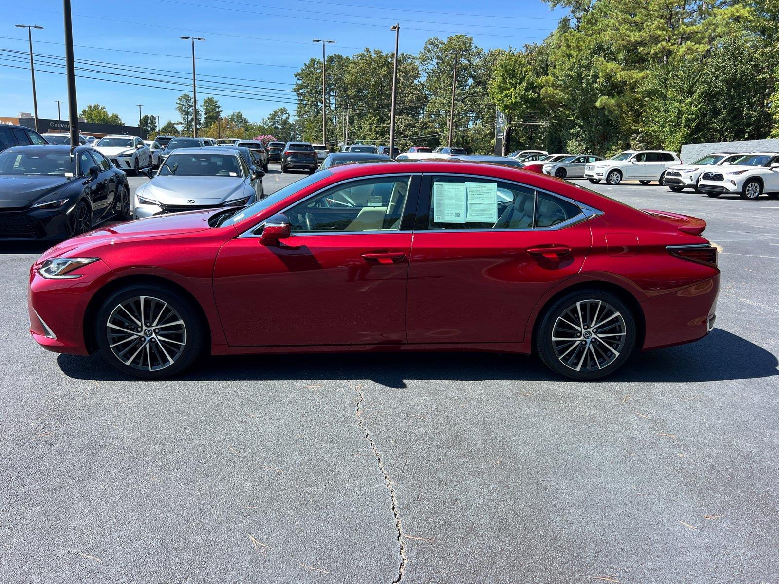 Used 2025 Lexus ES Sedan