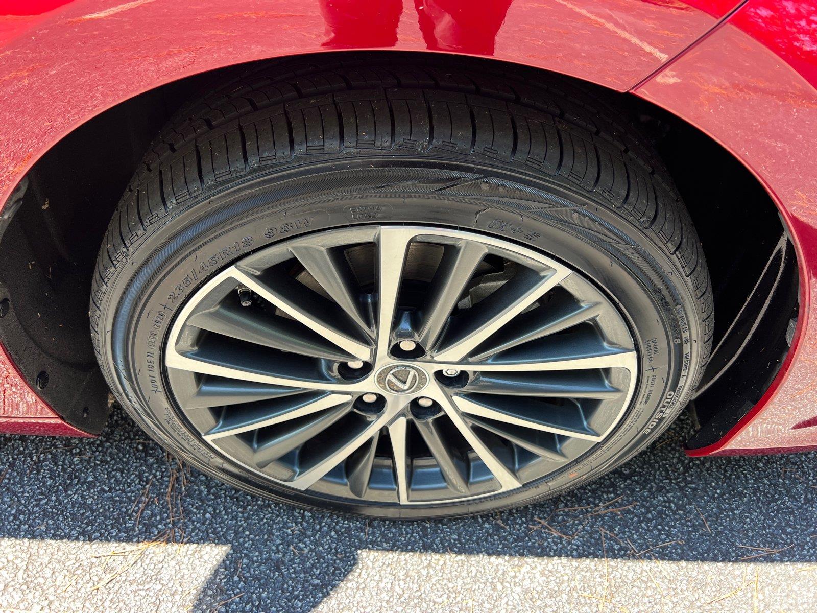 Used 2025 Lexus ES Sedan