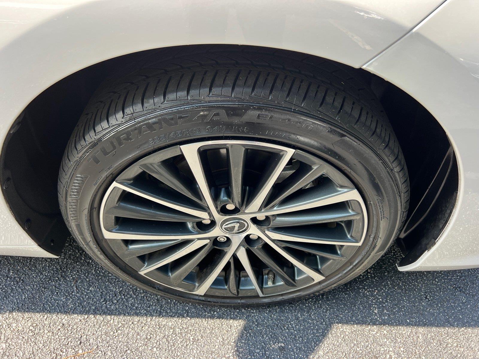 Used 2025 Lexus ES Sedan