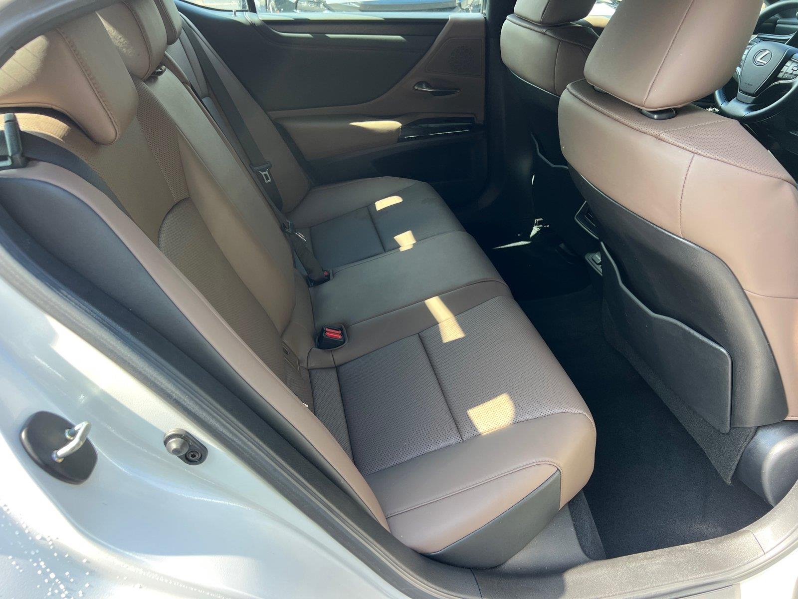 Used 2025 Lexus ES Sedan