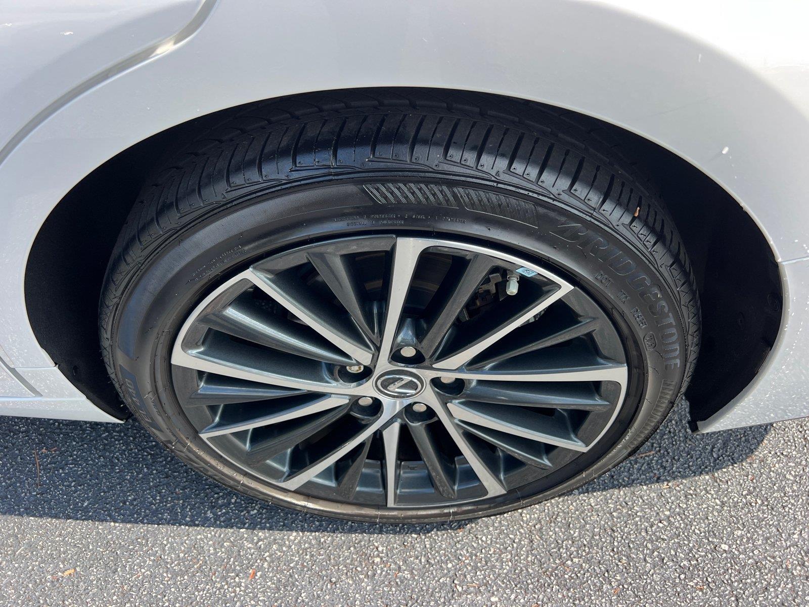 Used 2025 Lexus ES Sedan