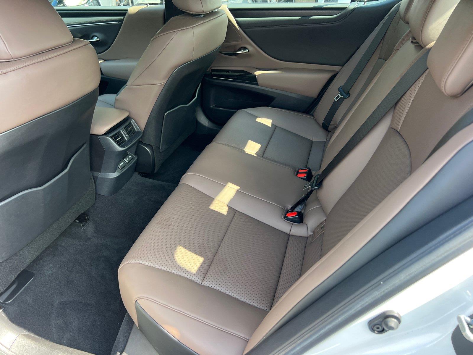 Used 2025 Lexus ES Sedan