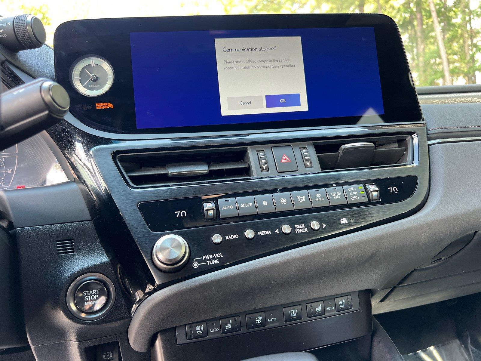 Used 2025 Lexus ES Sedan