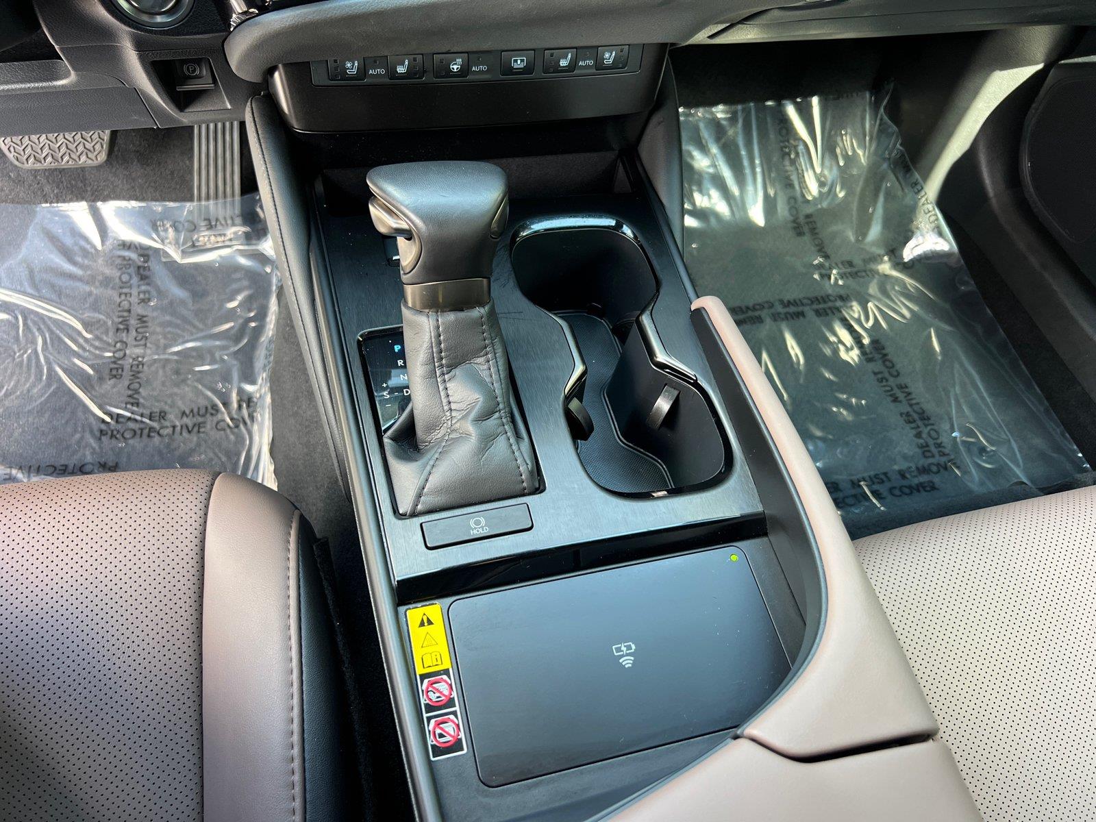 Used 2025 Lexus ES Sedan