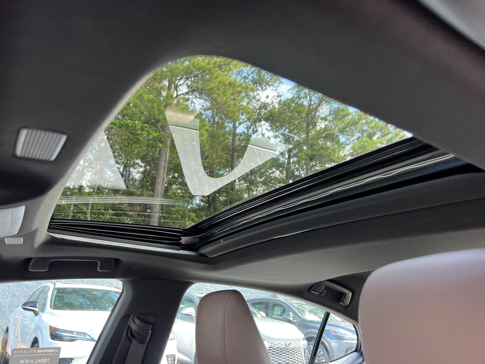 Used 2025 Lexus ES Sedan