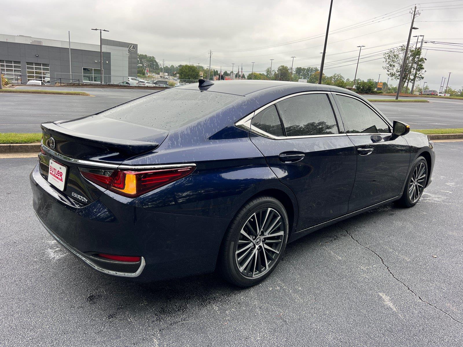 Used 2025 Lexus ES Sedan