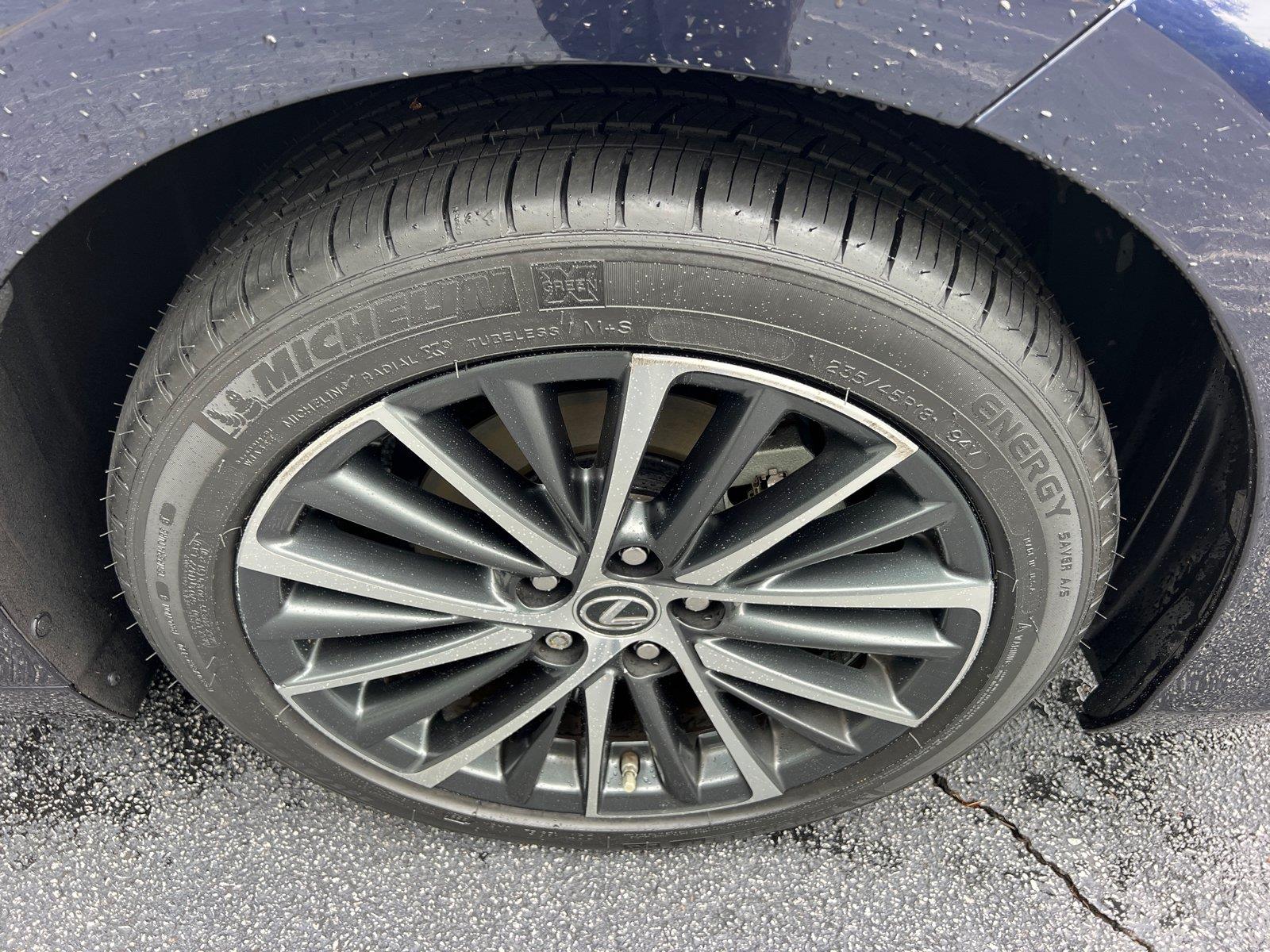 Used 2025 Lexus ES Sedan