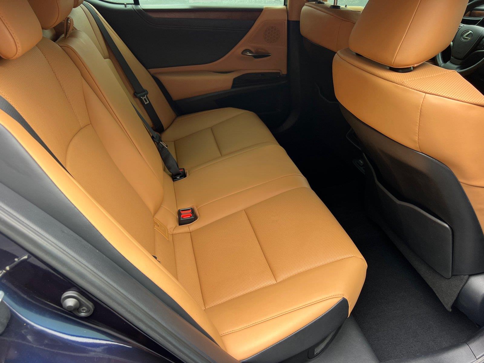 Used 2025 Lexus ES Sedan