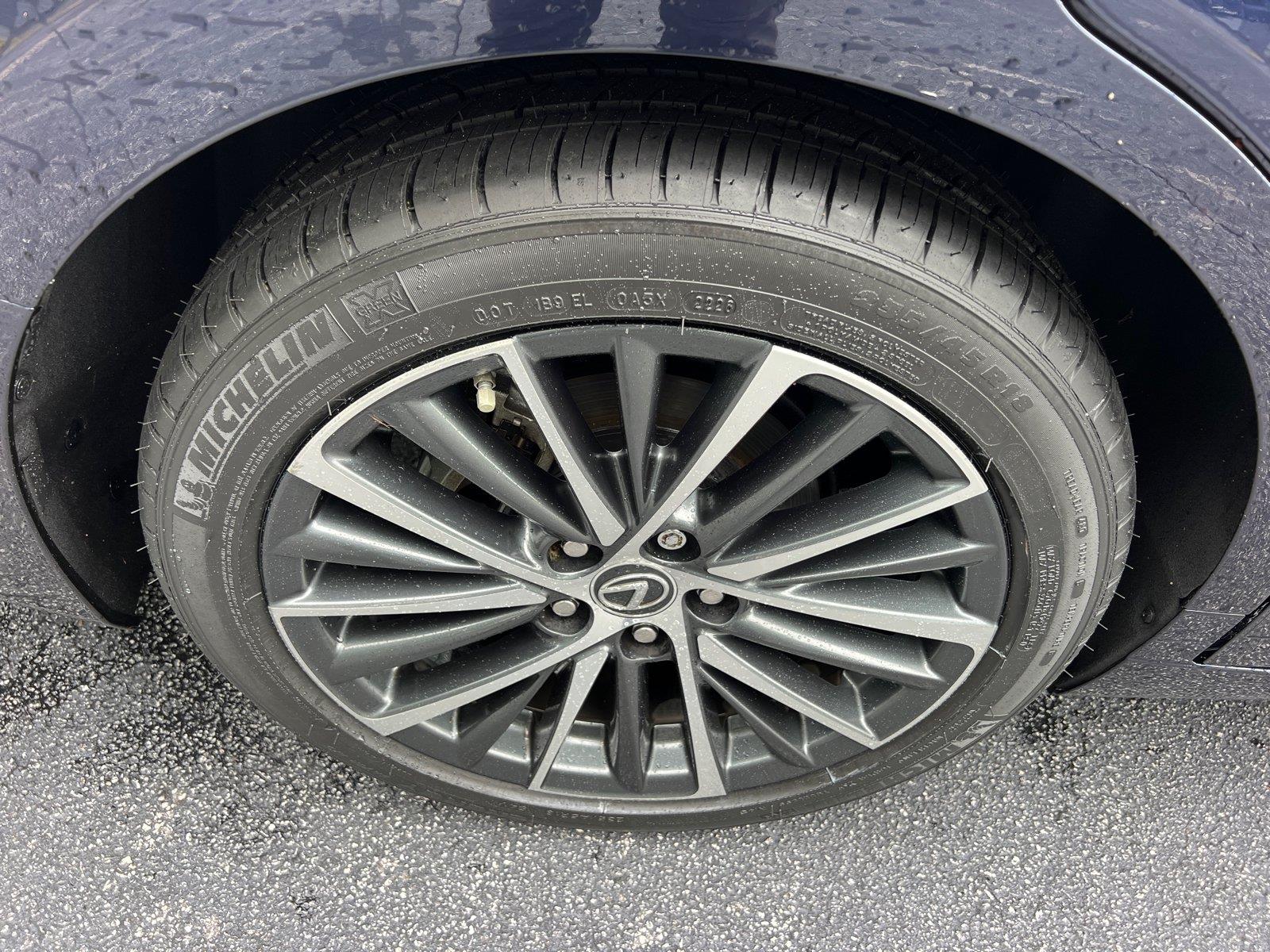 Used 2025 Lexus ES Sedan