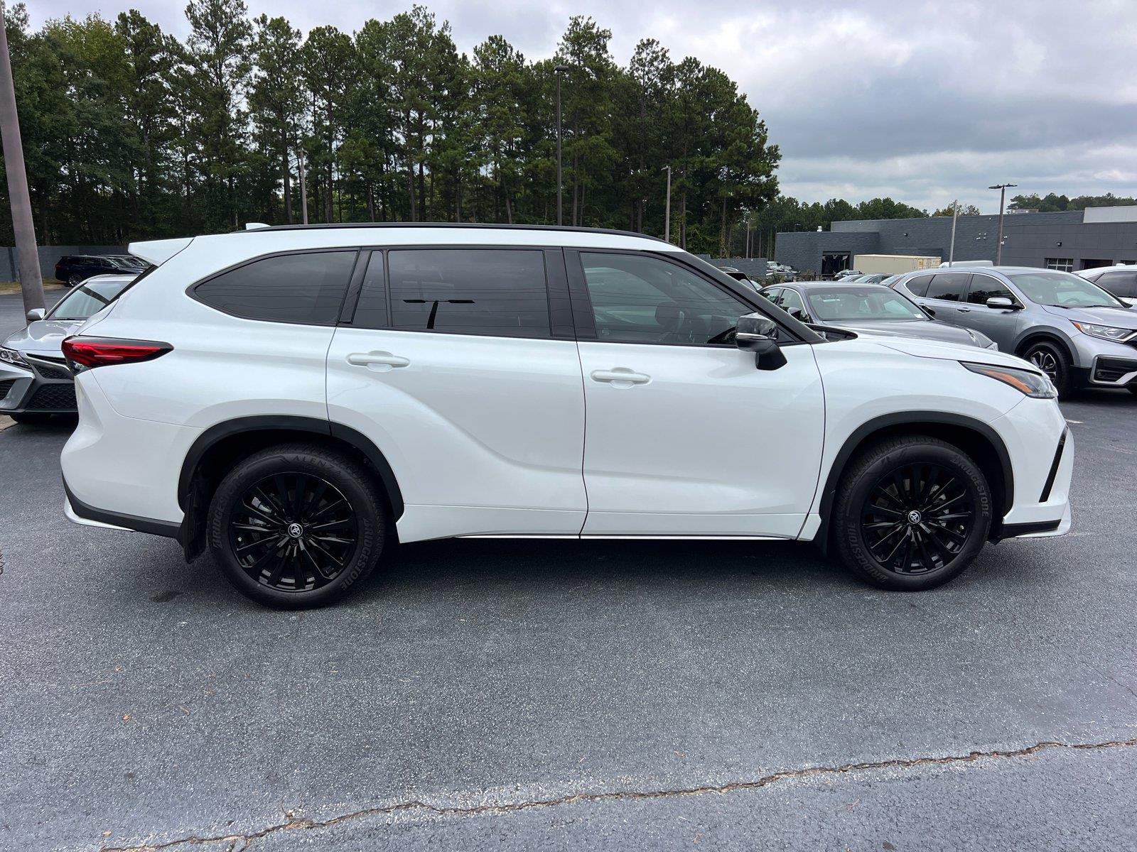 Used 2023 Toyota Highlander SUV
