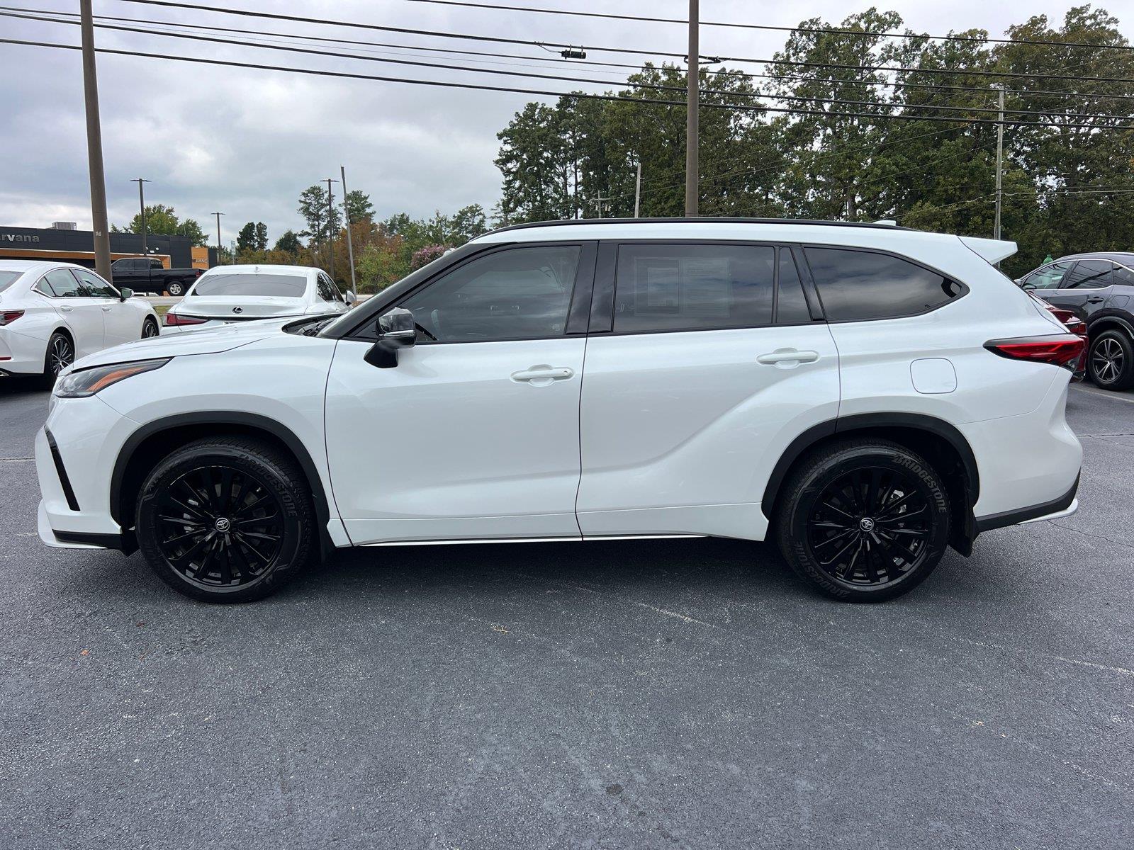 Used 2023 Toyota Highlander SUV