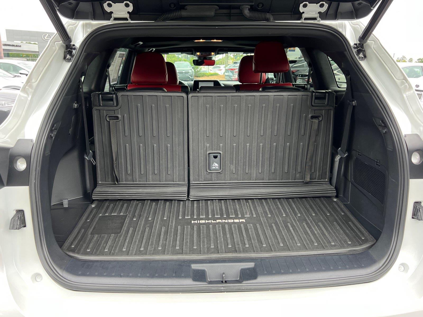Used 2023 Toyota Highlander SUV