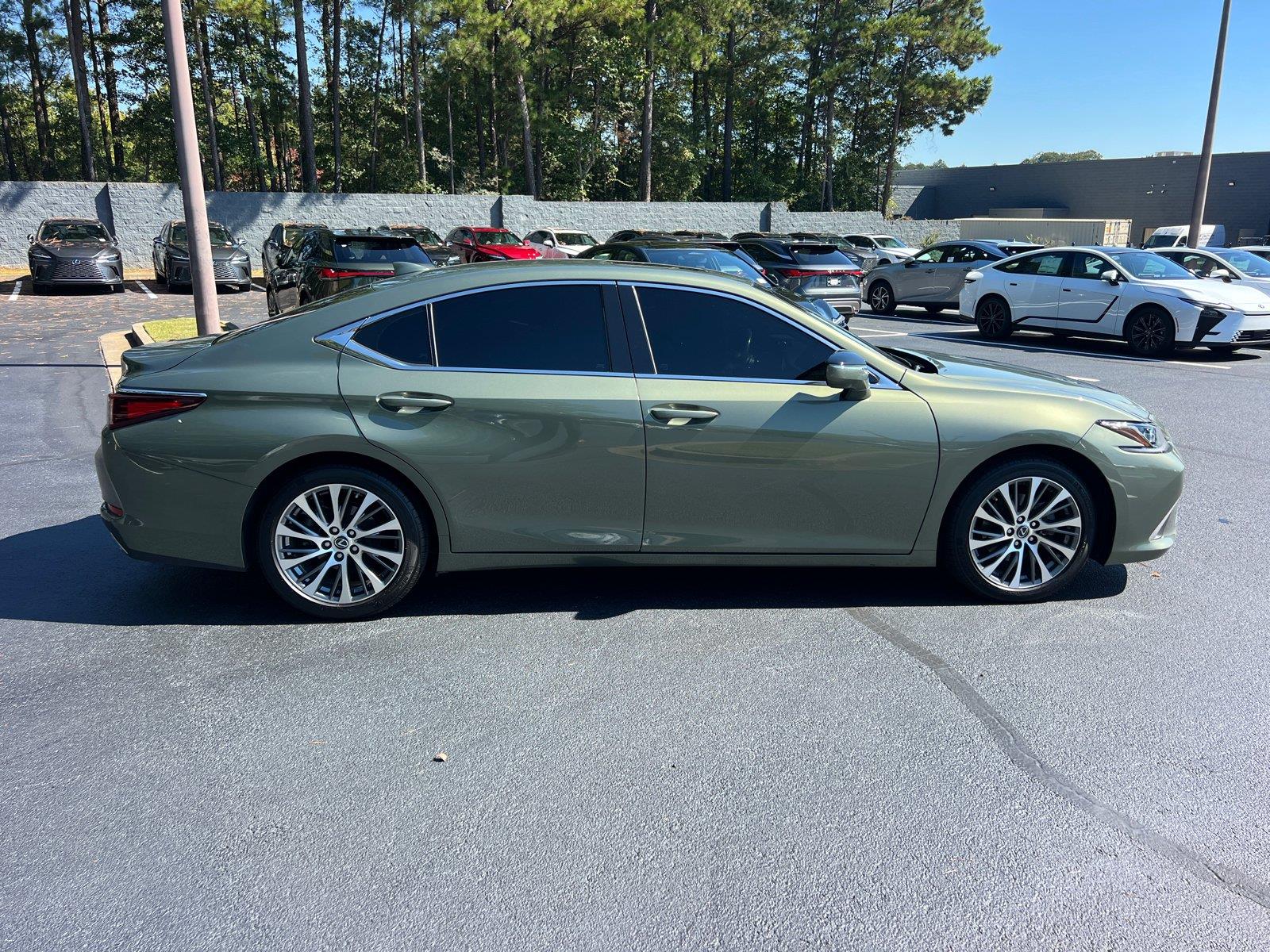 Used 2019 Lexus ES Sedan