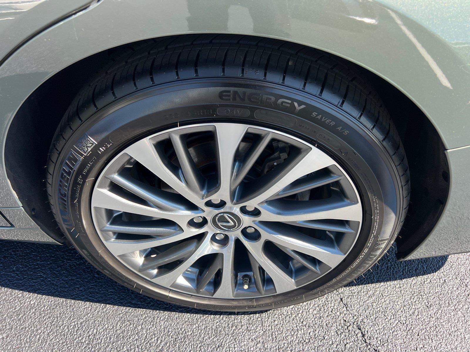 Used 2019 Lexus ES Sedan