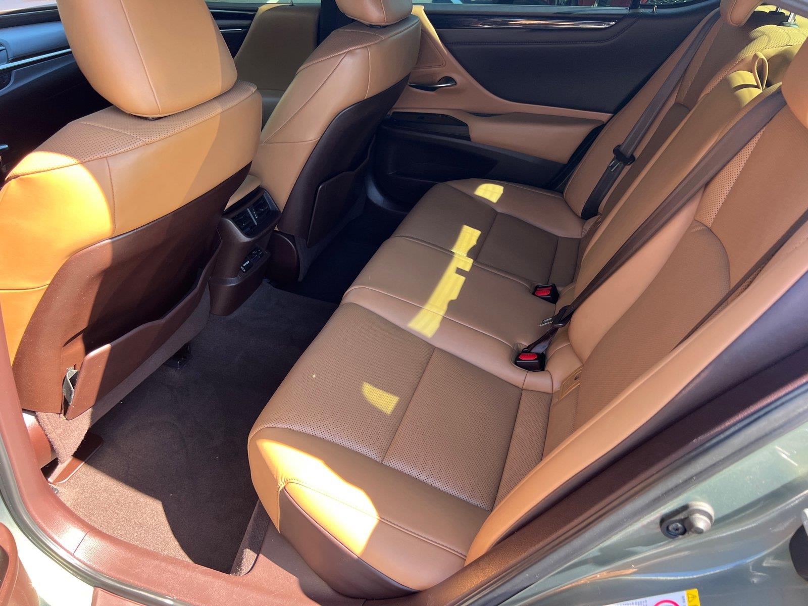 Used 2019 Lexus ES Sedan