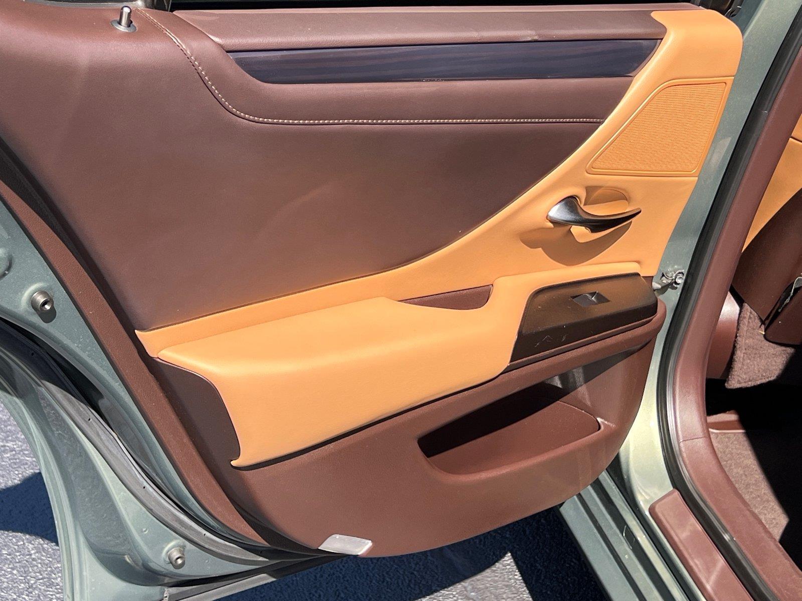 Used 2019 Lexus ES Sedan