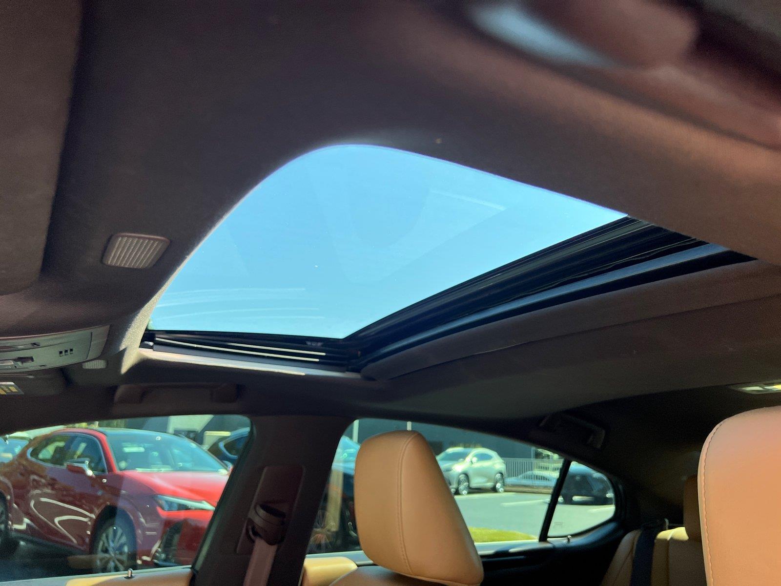 Used 2019 Lexus ES Sedan