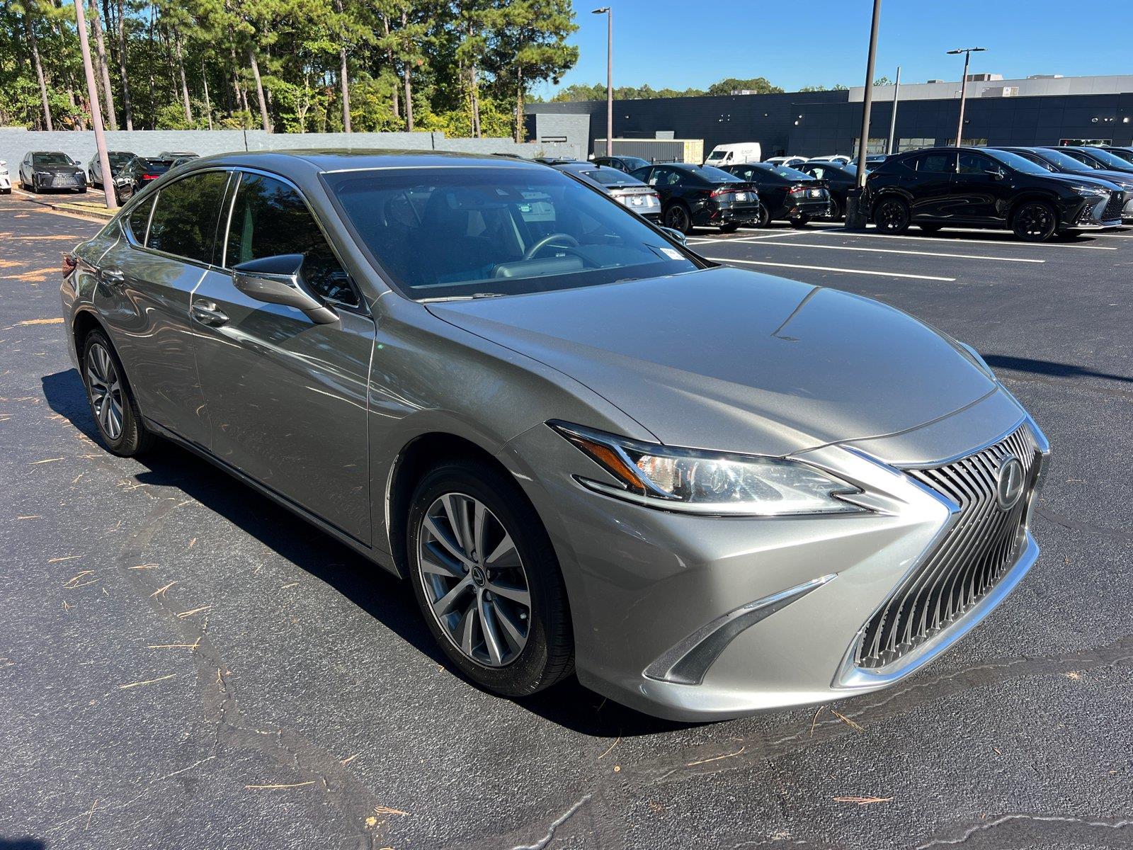 Used 2019 Lexus ES Sedan