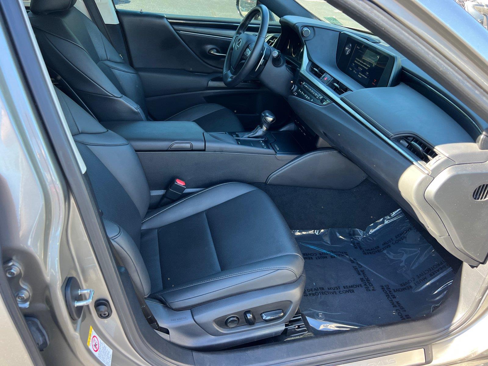 Used 2019 Lexus ES Sedan