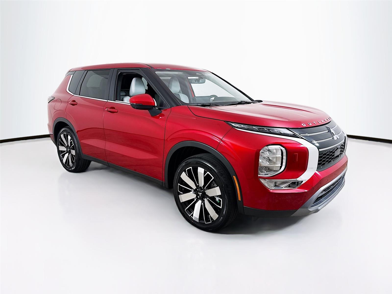 2025 Mitsubishi Outlander SE's photo