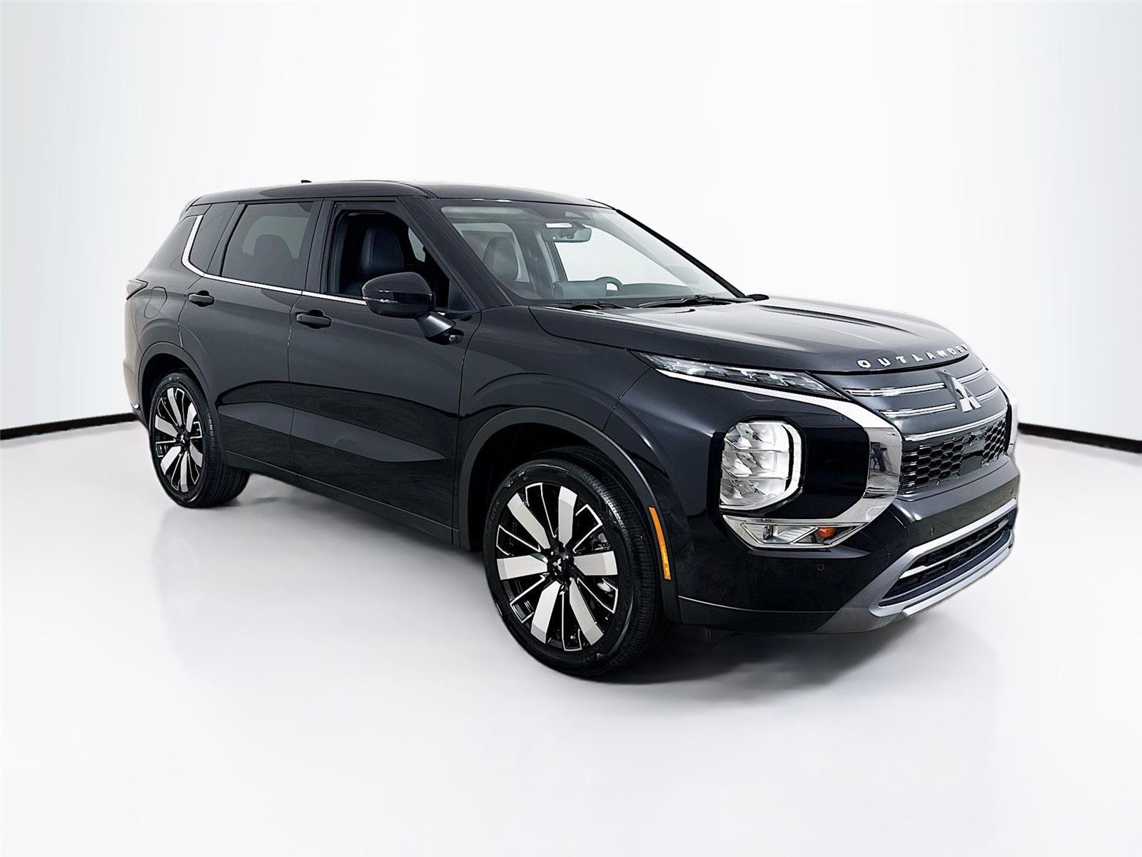 2025 Mitsubishi Outlander SE's photo