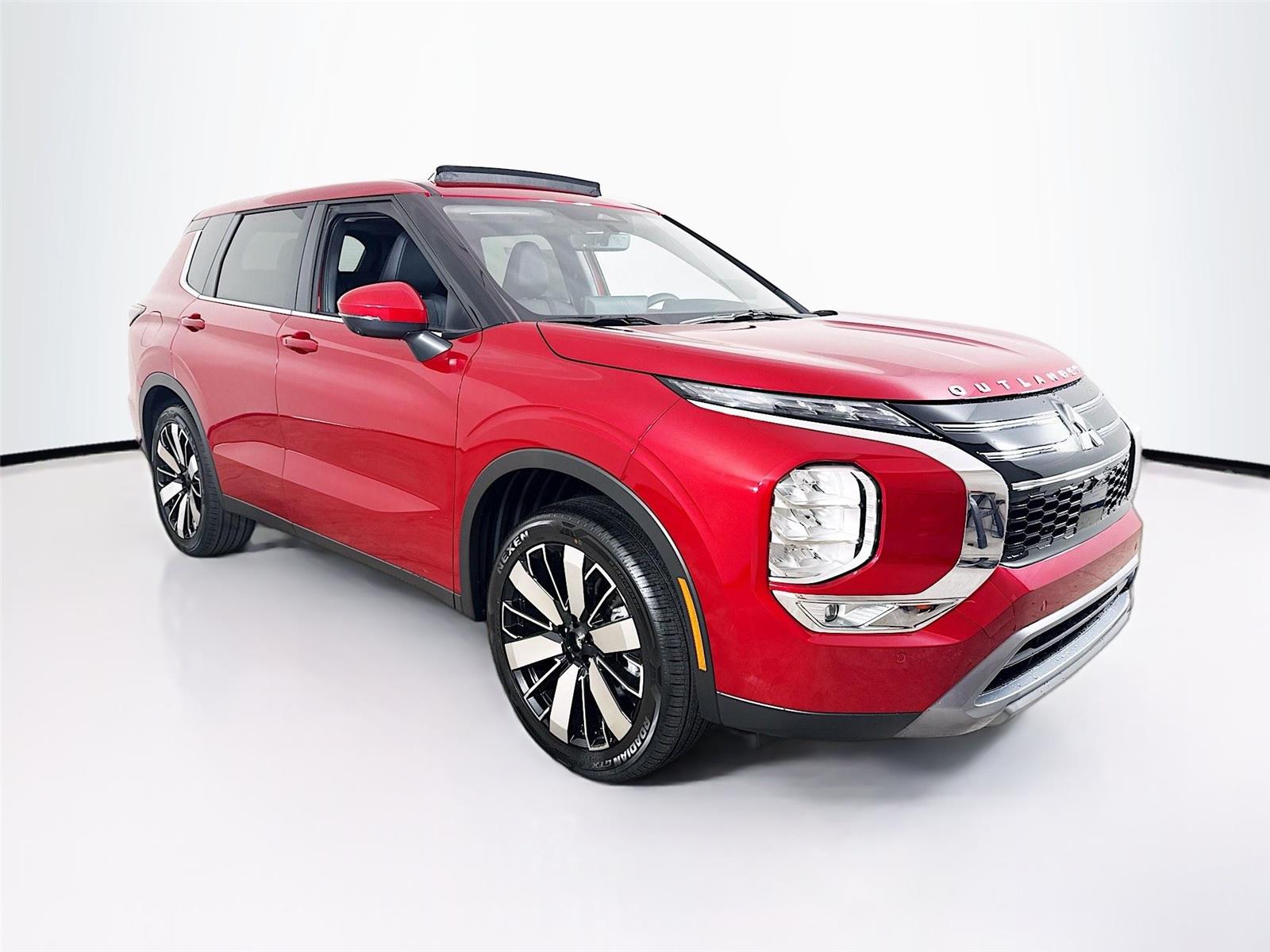 2025 Mitsubishi Outlander SE's photo