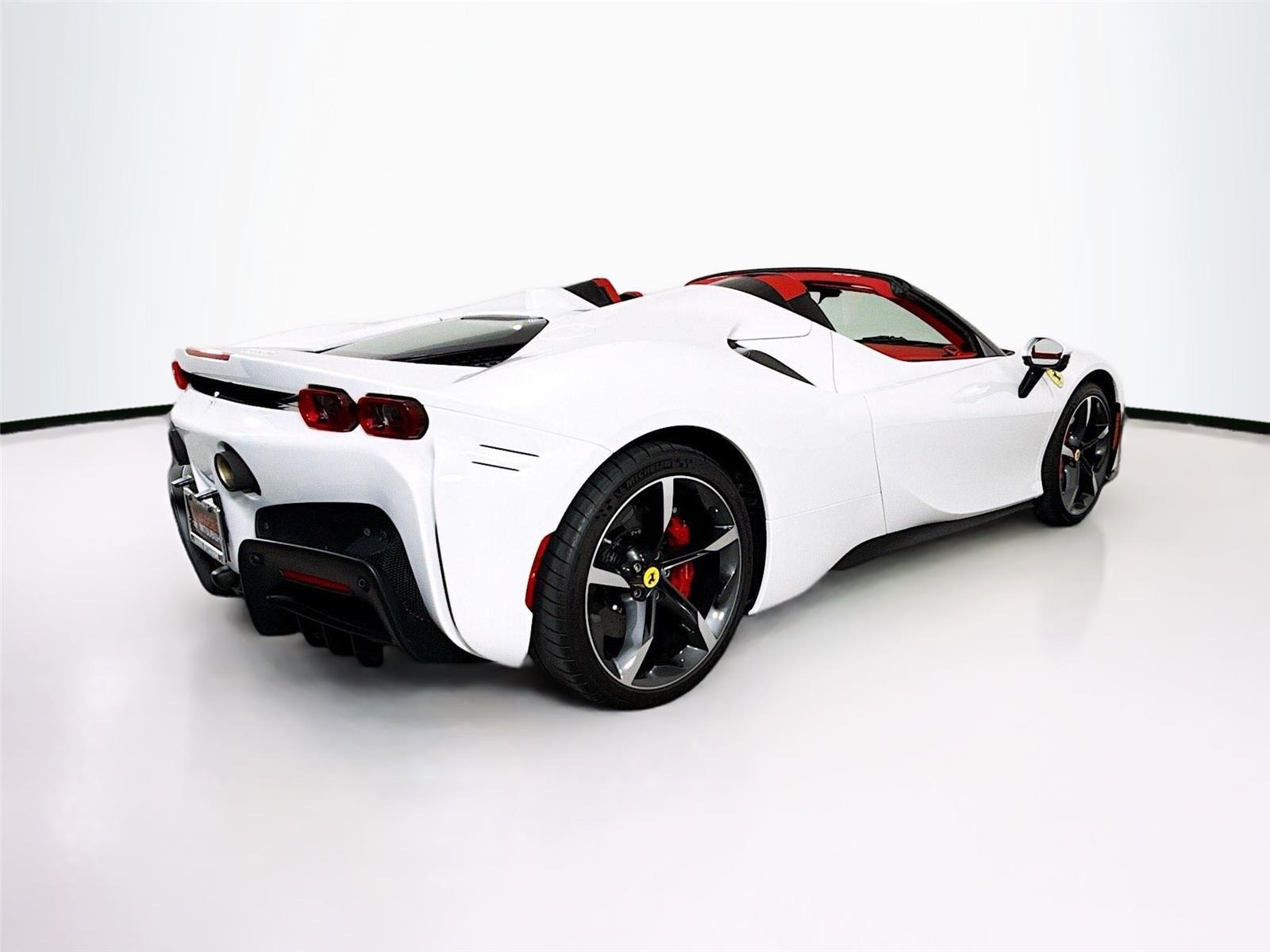2024 Ferrari SF90 Base - Photo 17