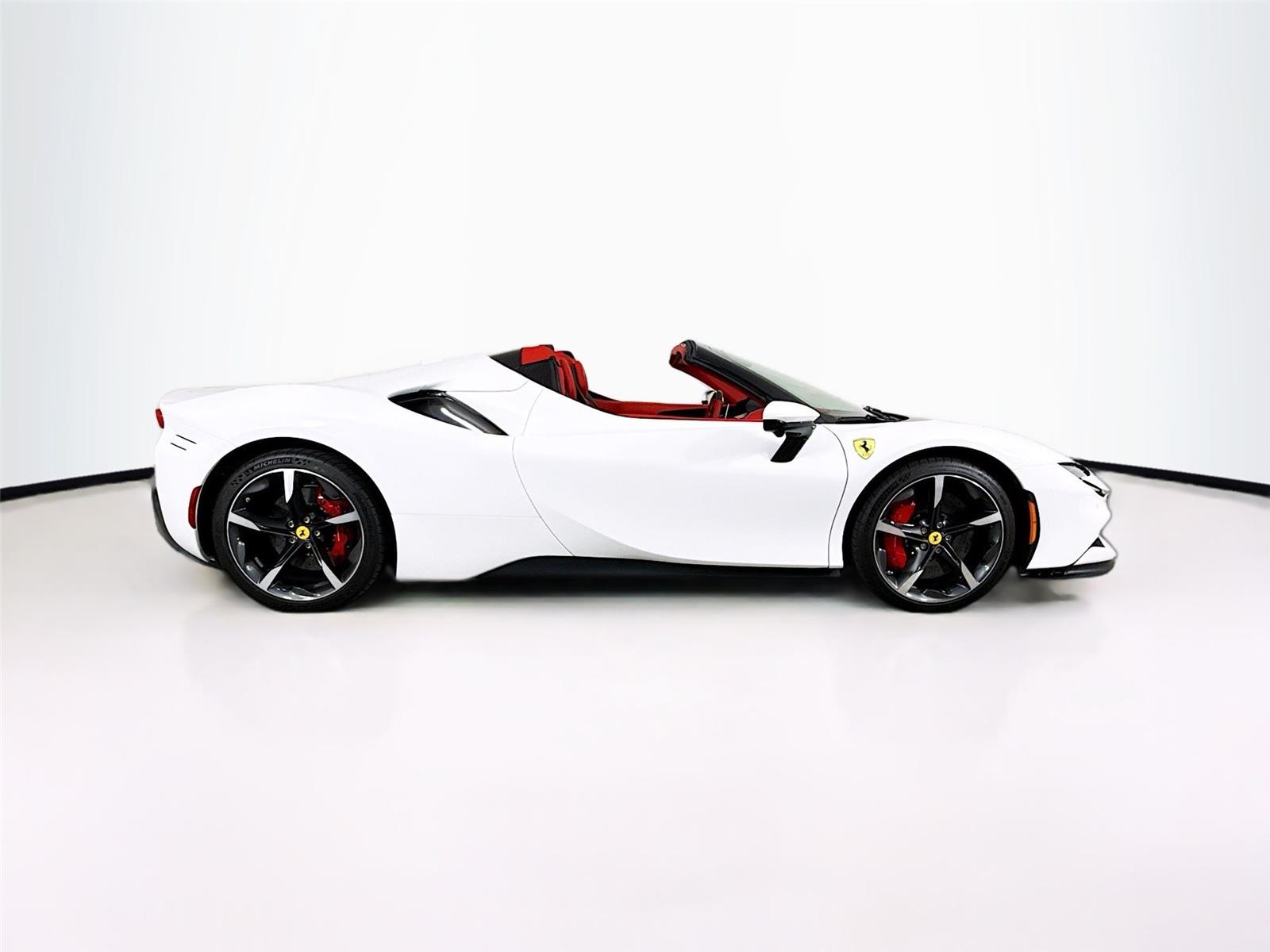 2024 Ferrari SF90 Base - Photo 18