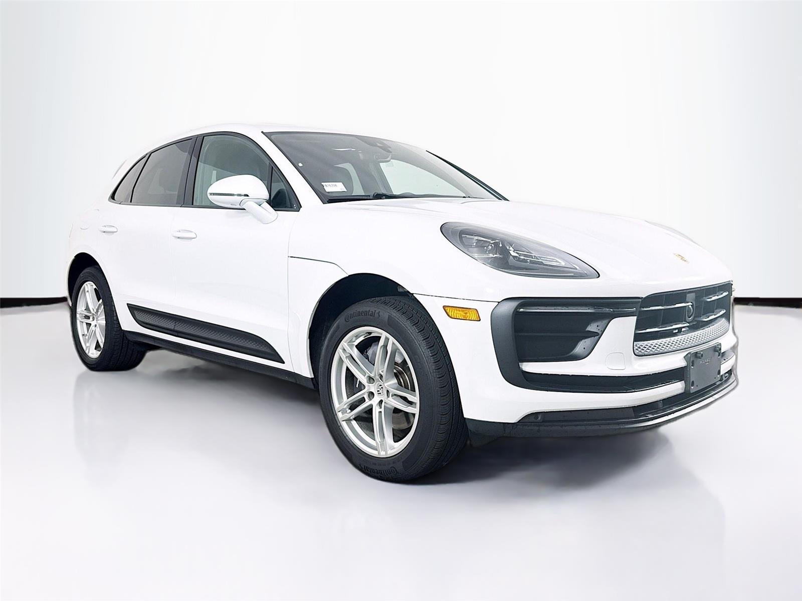 2024 Porsche Macan Base's photo