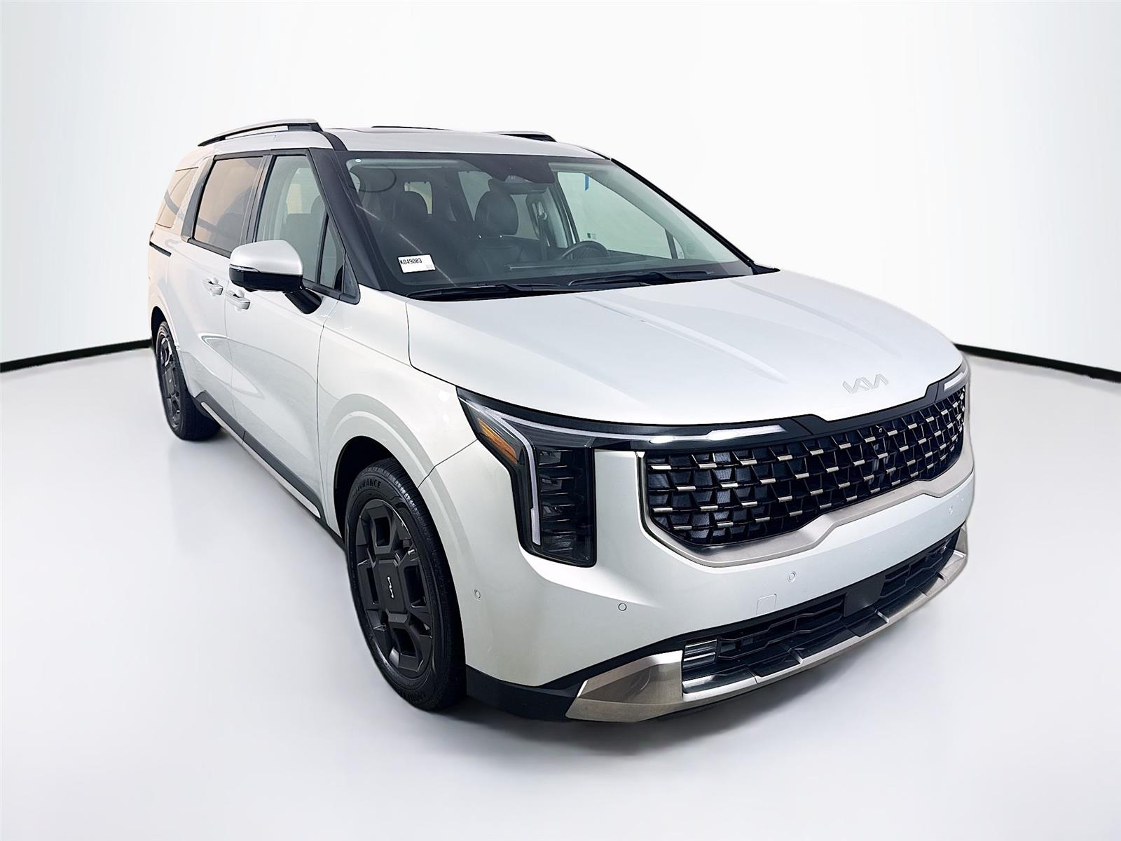 2025 Kia Carnival SX's photo