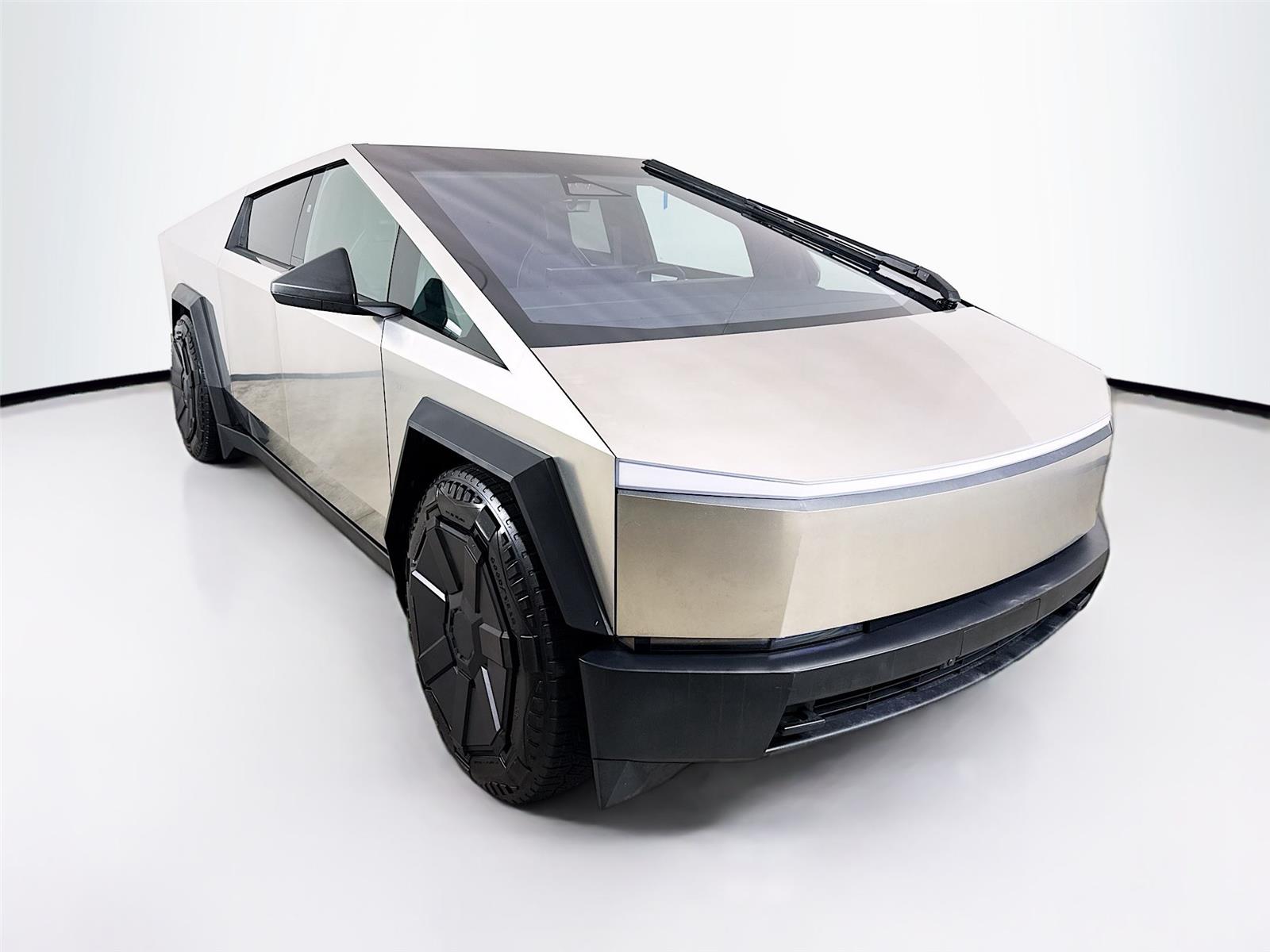 2024 Tesla Cybertruck Base's photo