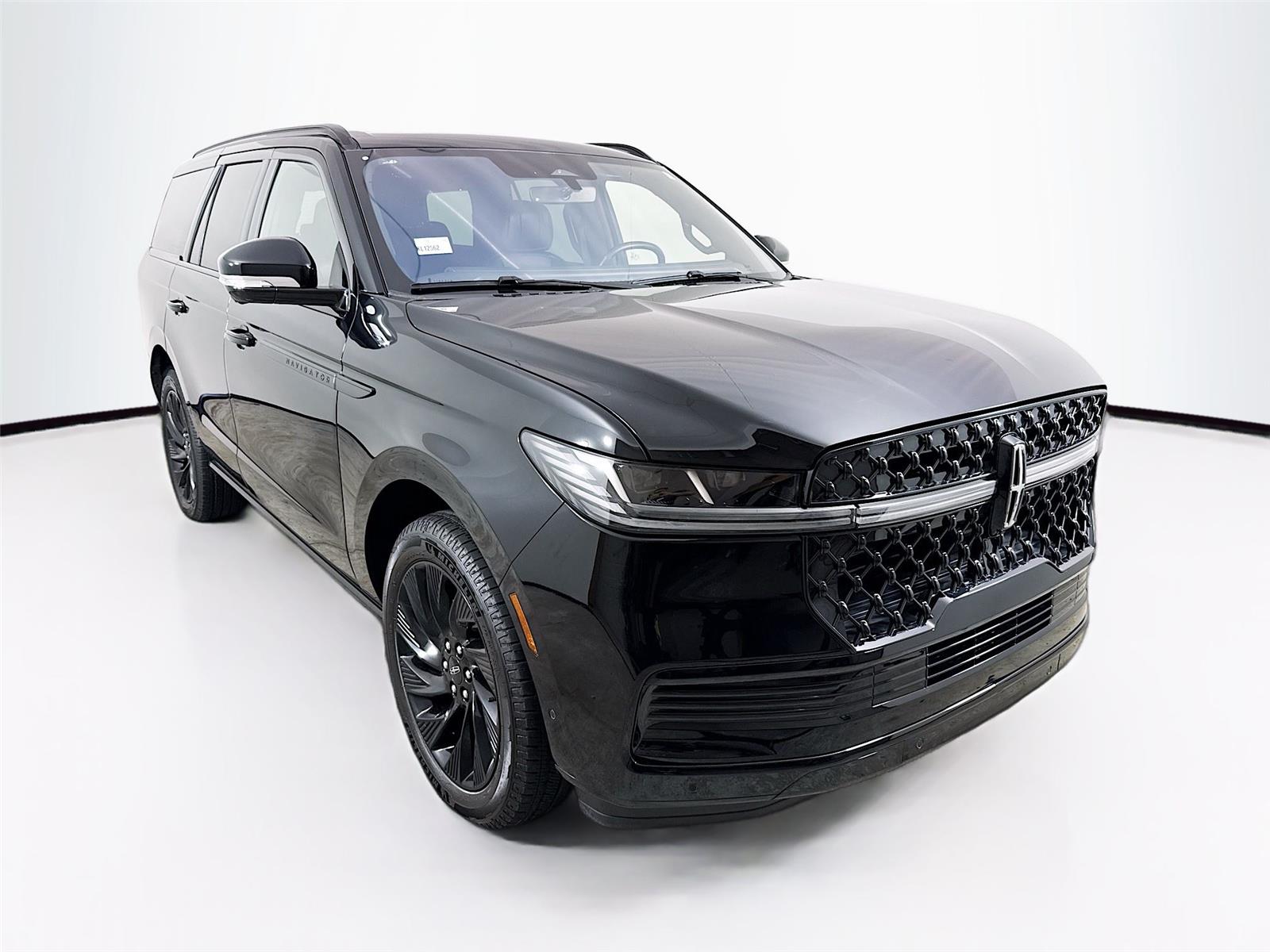 2025 Lincoln Navigator Reserve's photo