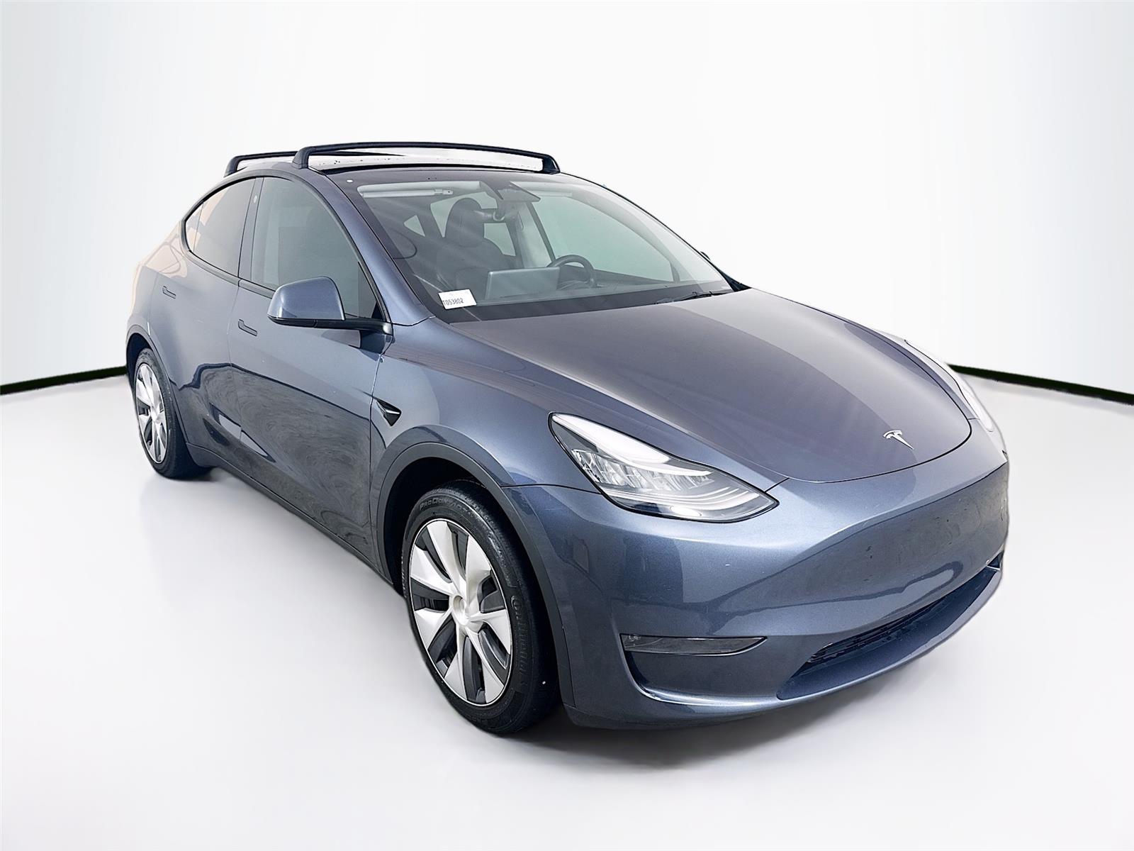 2023 Tesla Model Y Long Range's photo