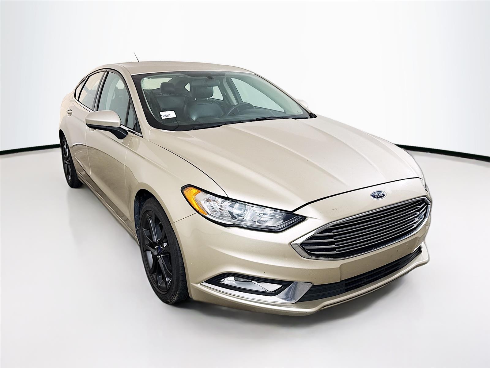 2018 Ford Fusion SE's photo