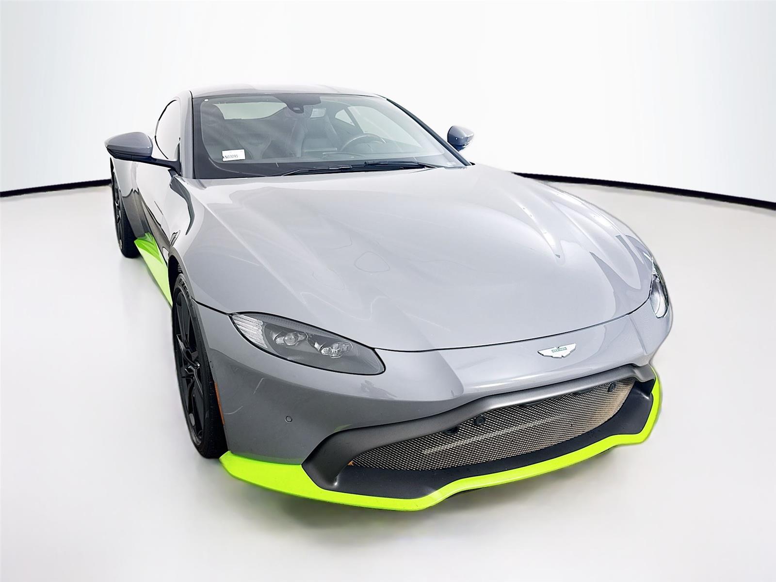 2020 Aston Martin Vantage Base's photo