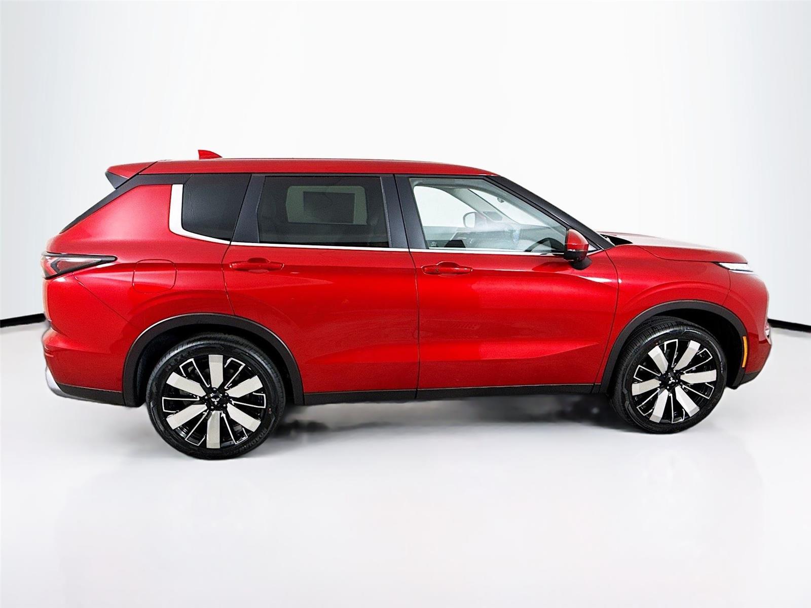 2026 Mitsubishi Outlander SE - Photo 8