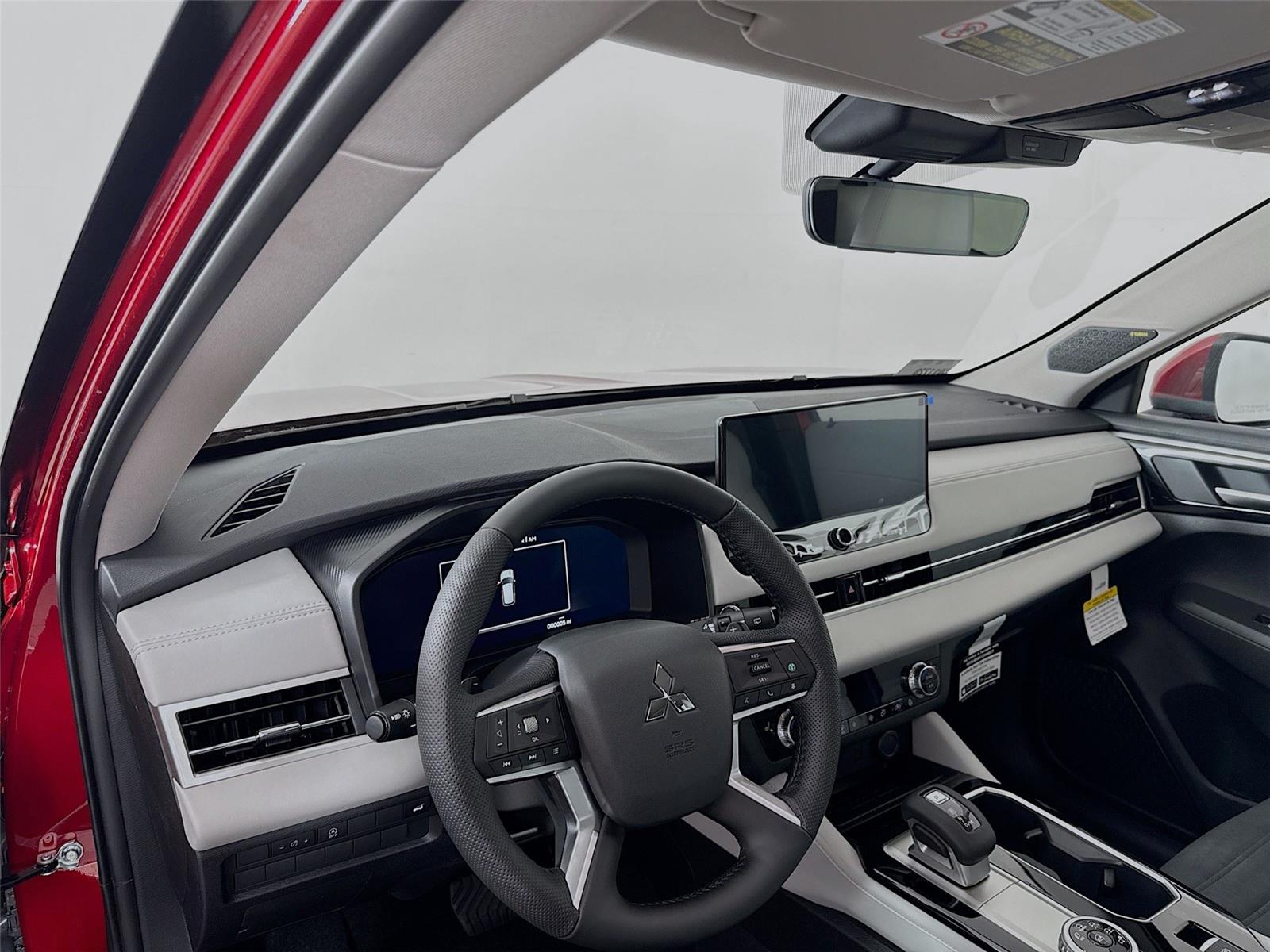 2026 Mitsubishi Outlander SE - Photo 9