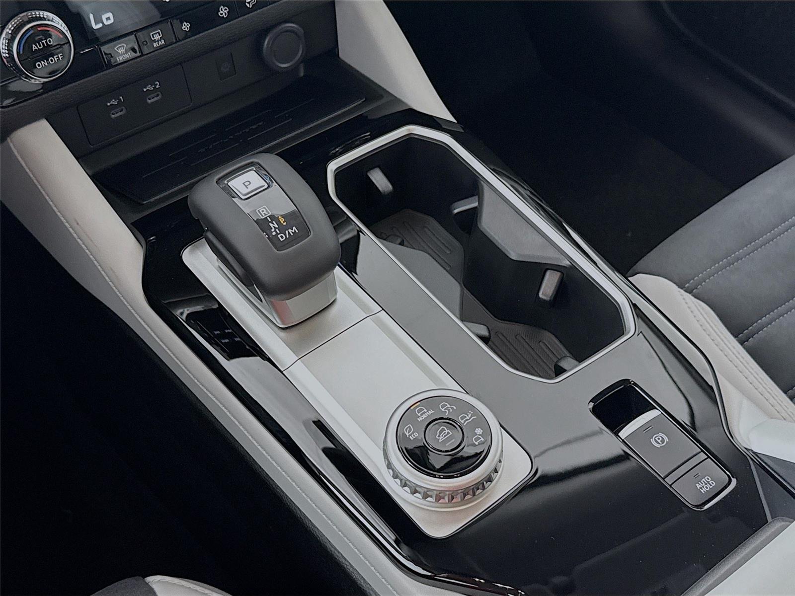 2026 Mitsubishi Outlander SE - Photo 16