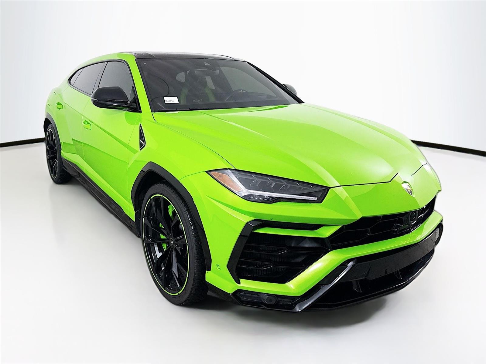 2021 Lamborghini Urus Pearl Capsule's photo