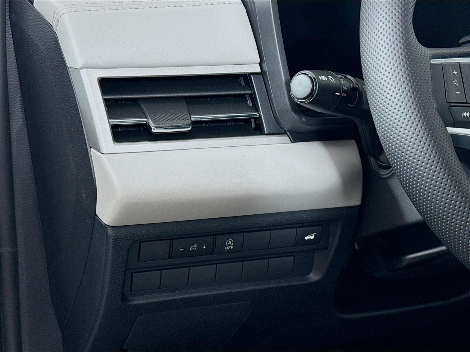 2026 Mitsubishi Outlander SE - Photo 10