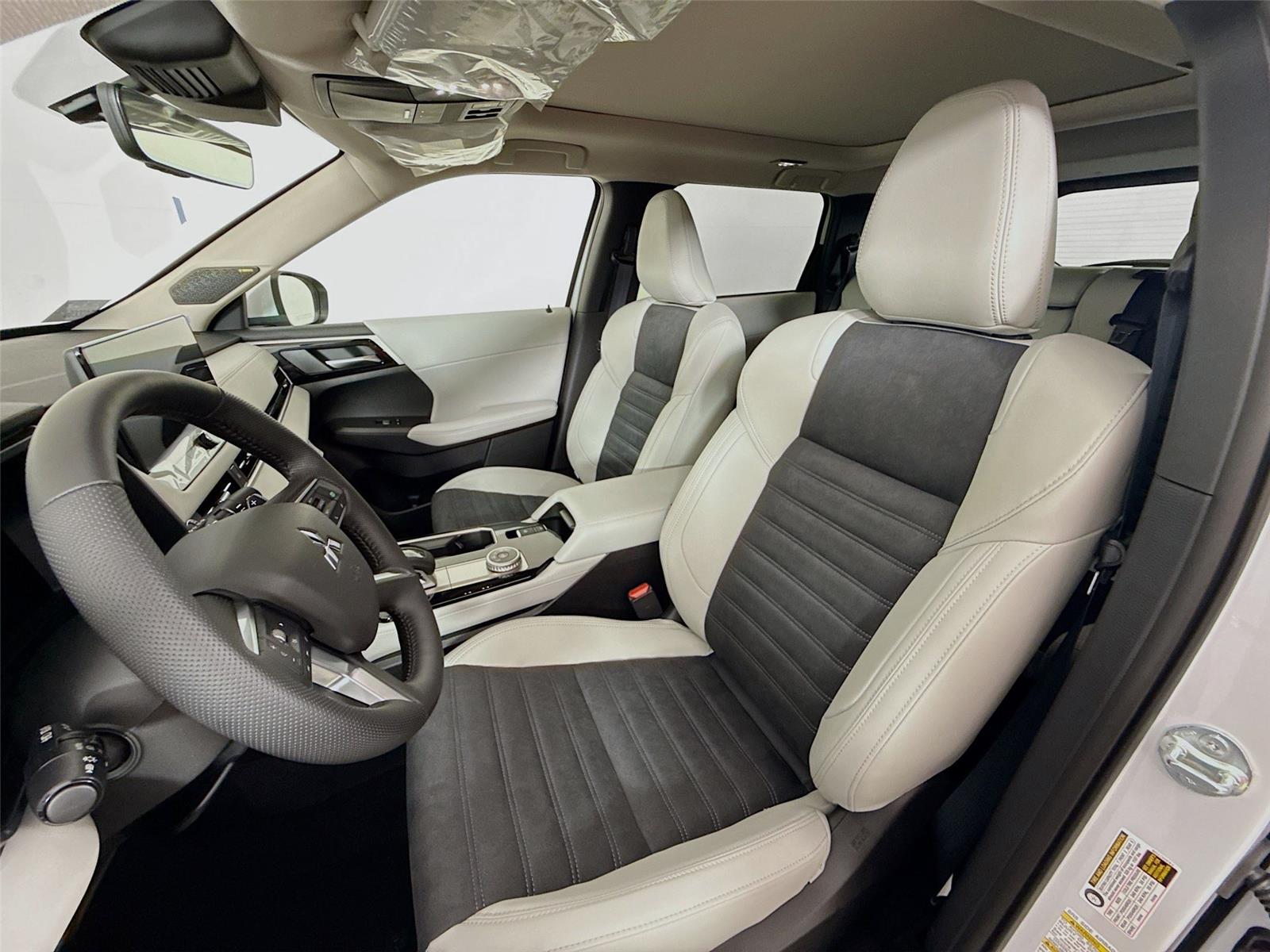 2026 Mitsubishi Outlander SE - Photo 19