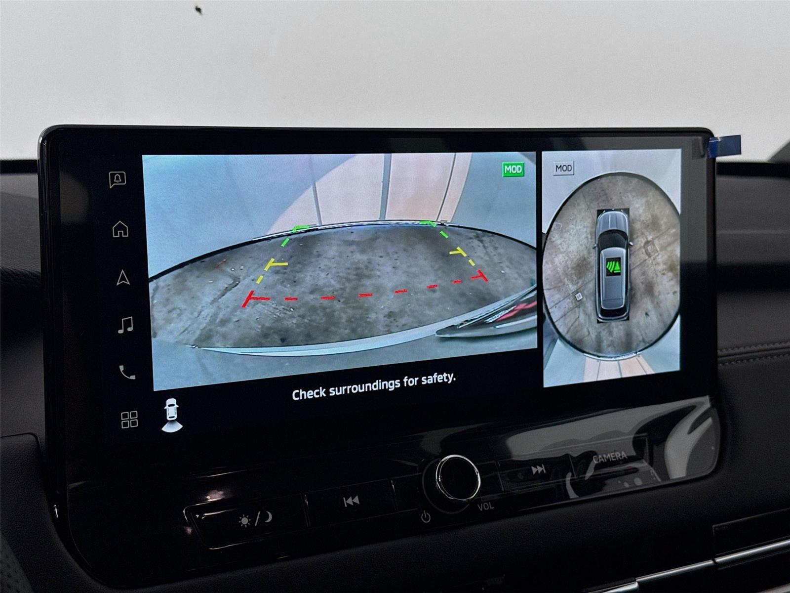 2026 Mitsubishi Outlander photo 9