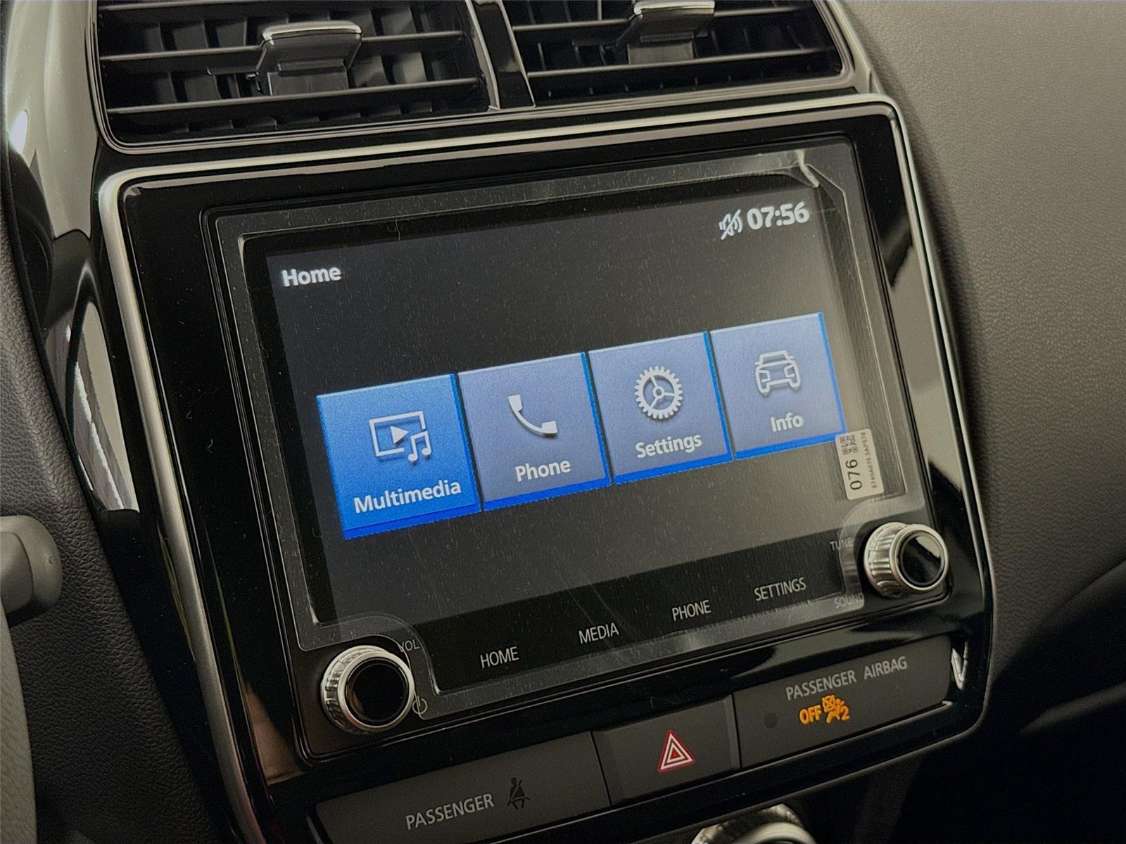 View vehicle photo 7