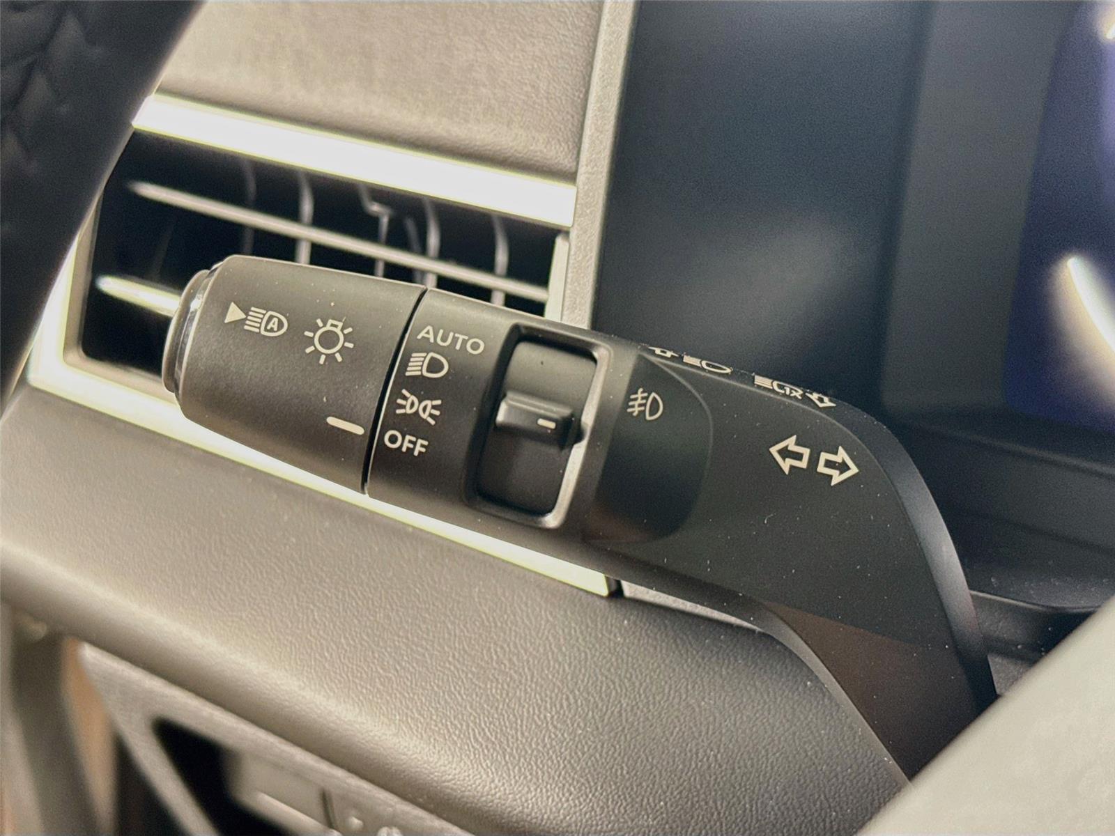 2026 Mitsubishi Outlander photo 5