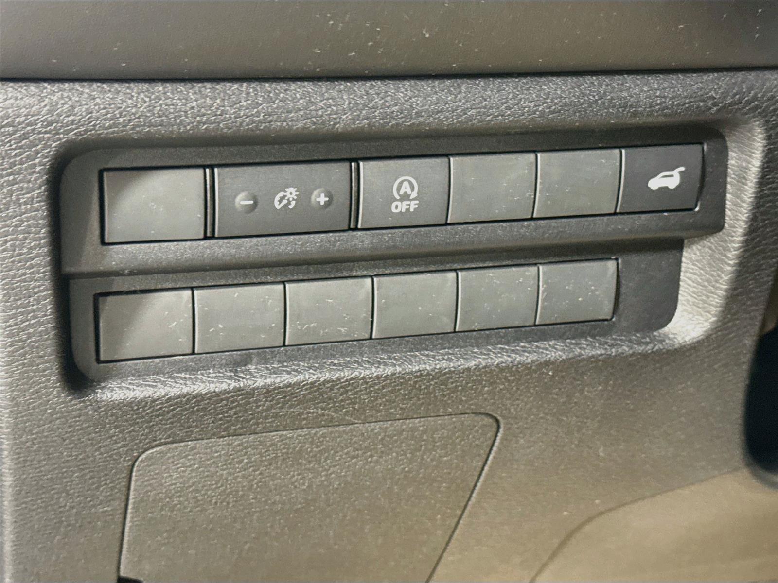 2026 Mitsubishi Outlander photo 7