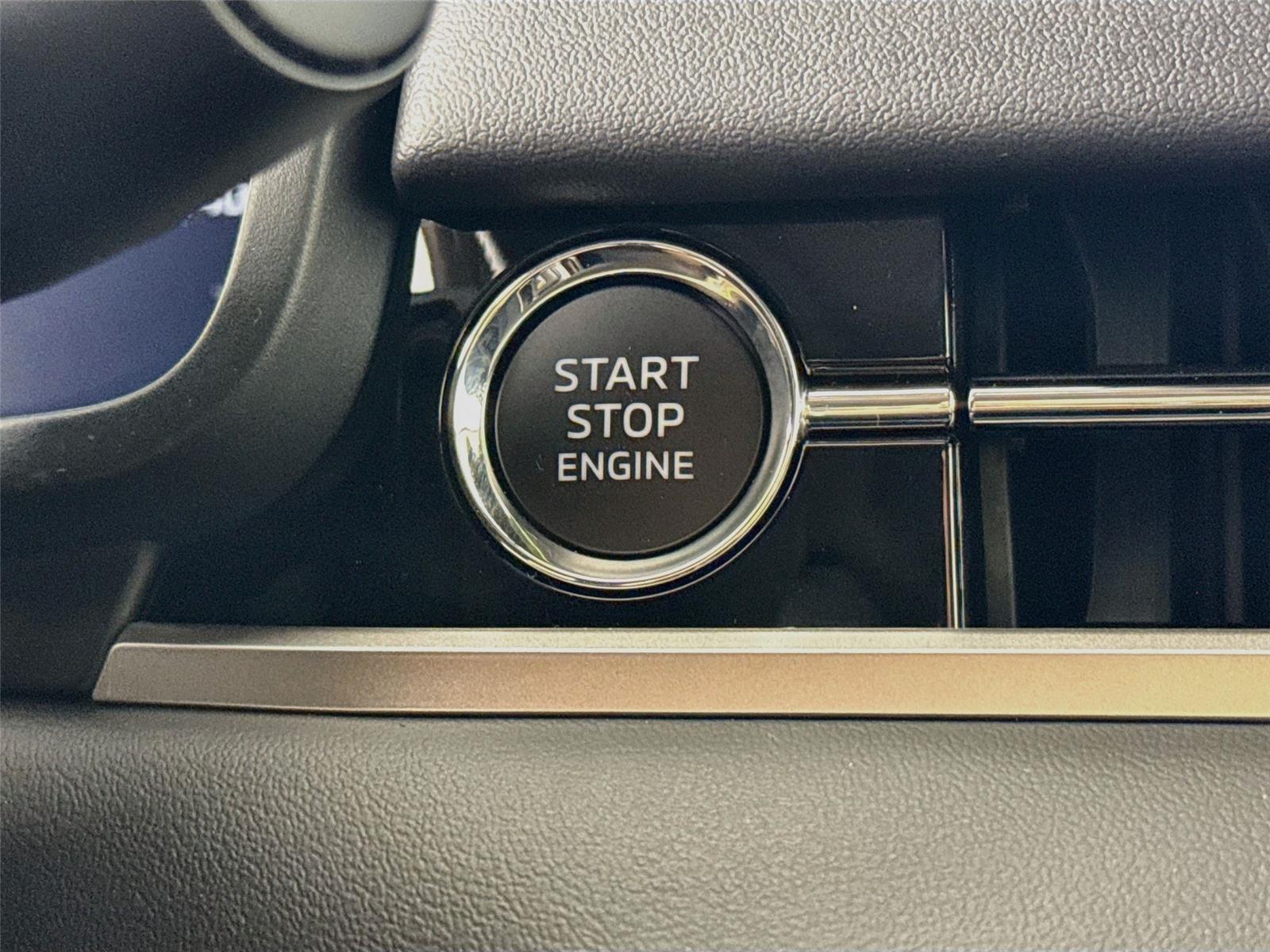 2026 Mitsubishi Outlander photo 11