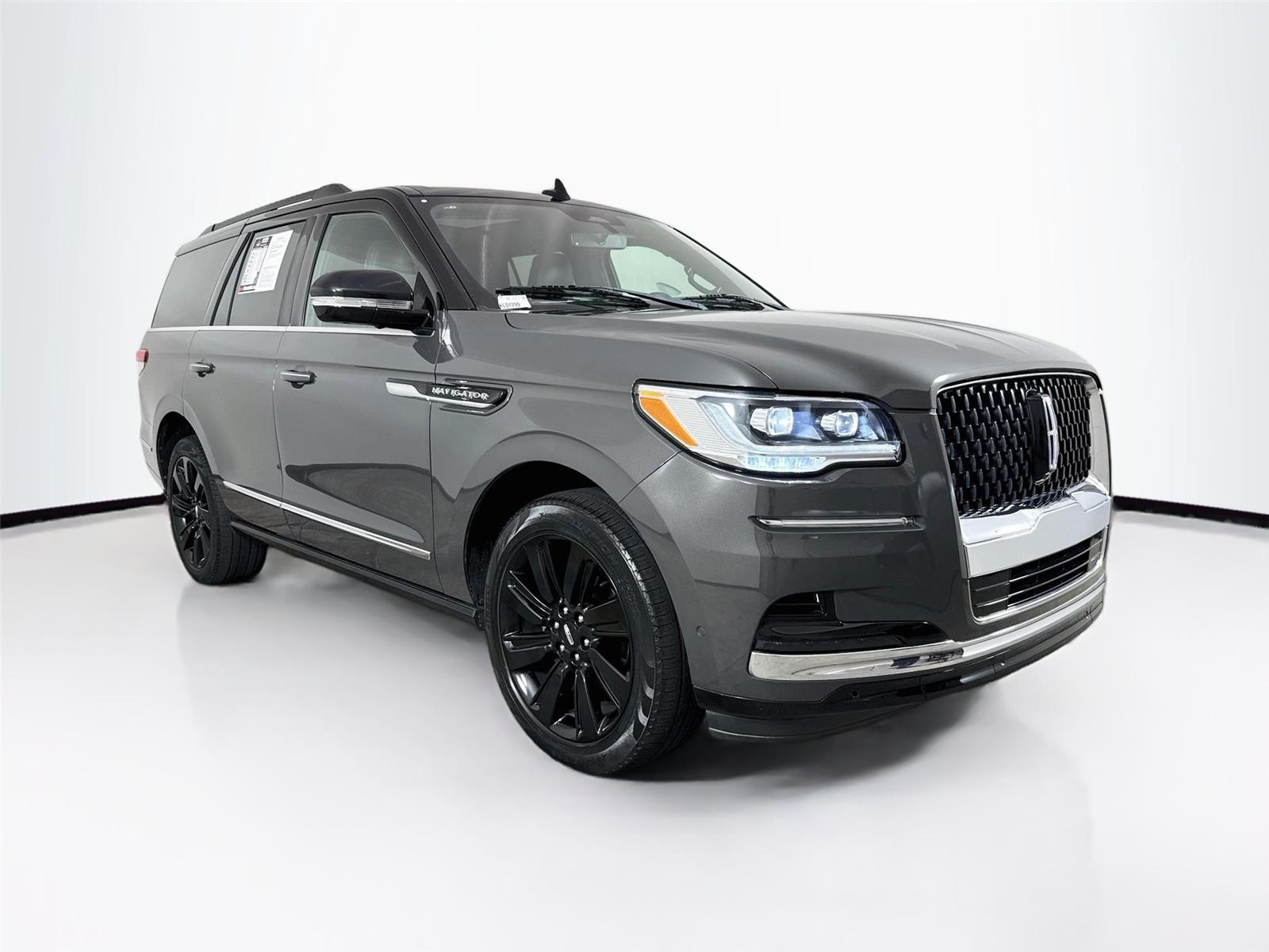 2023 Lincoln Navigator photo 7