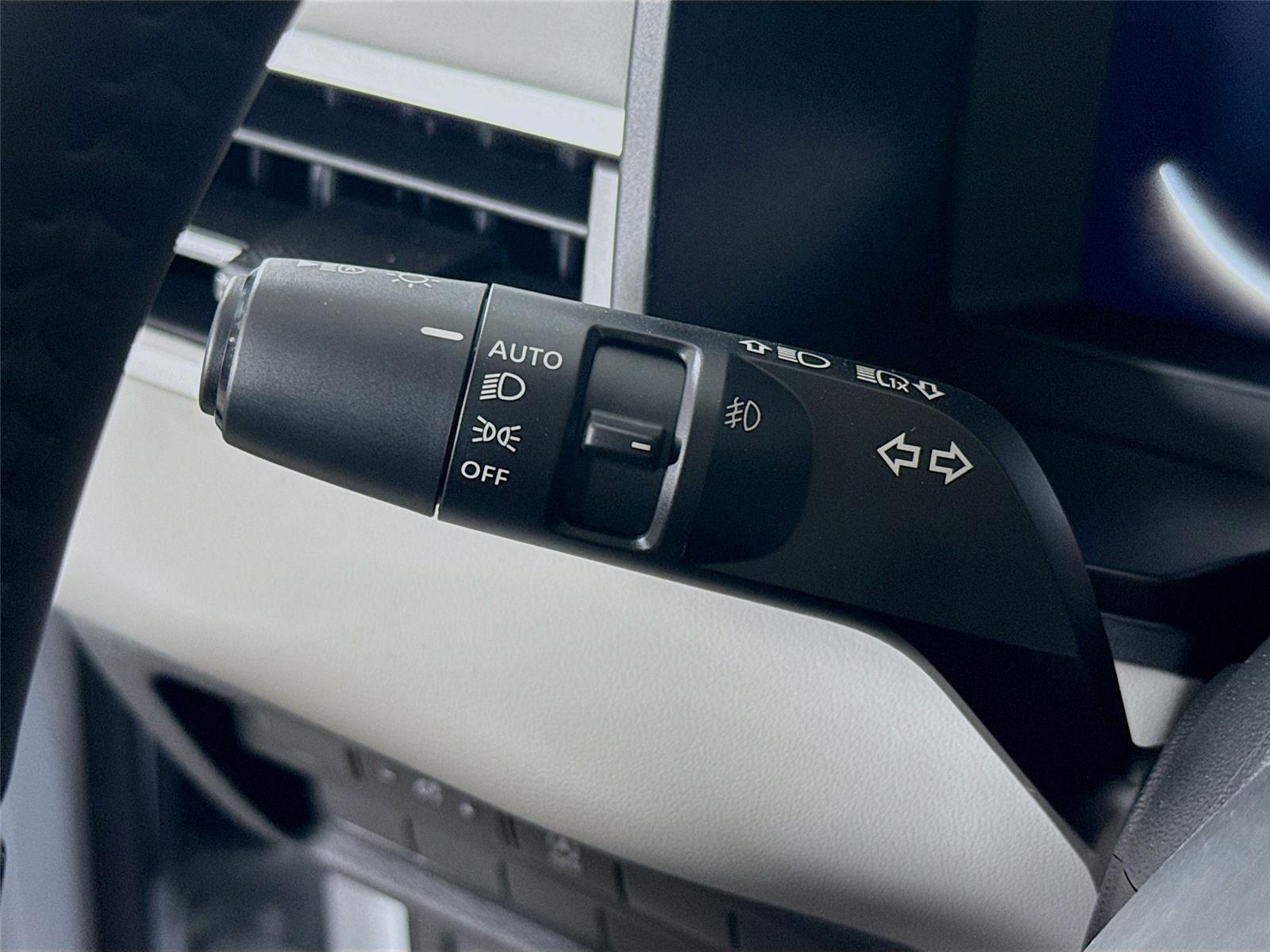 2026 Mitsubishi Outlander photo 5