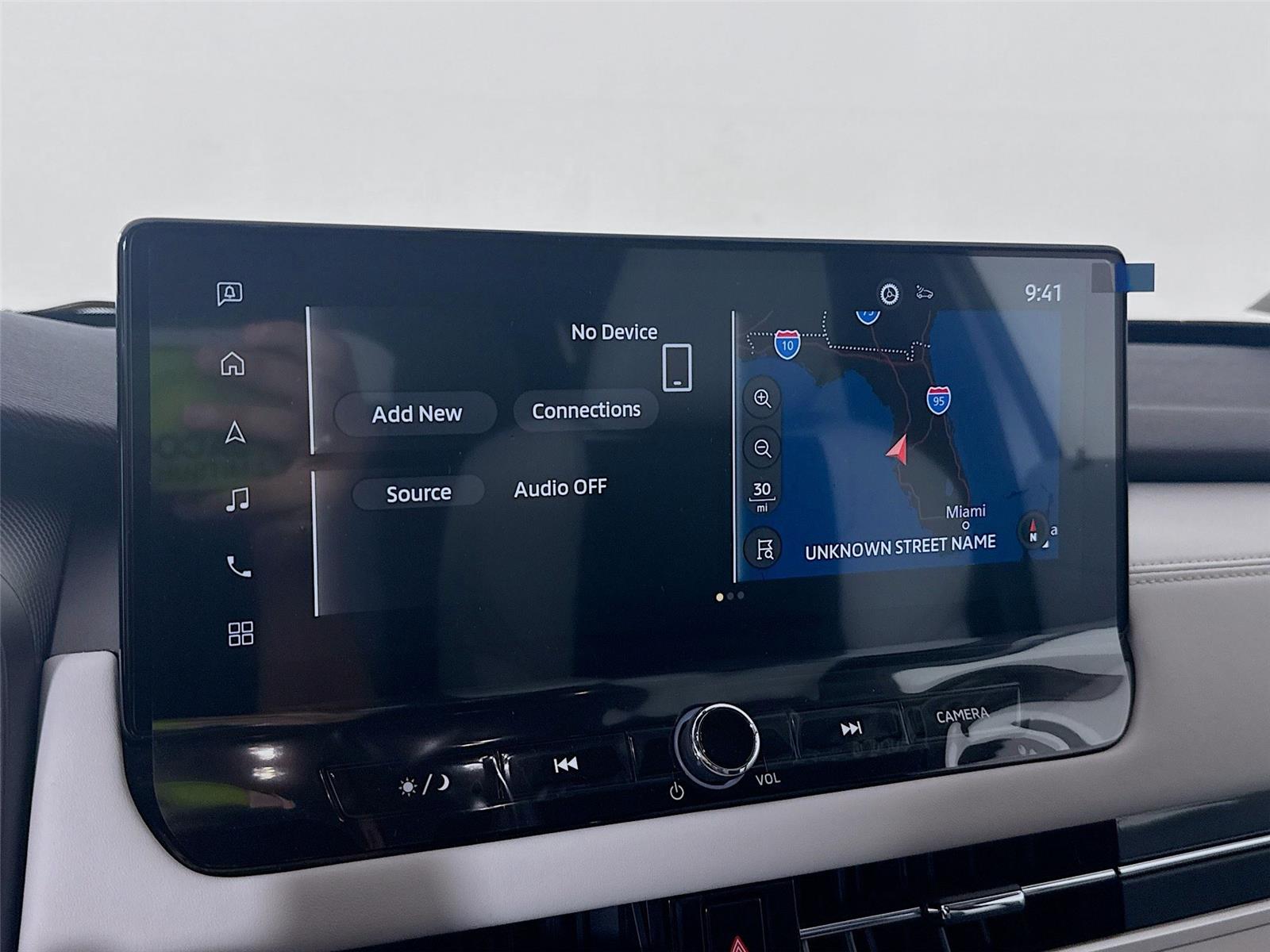 2026 Mitsubishi Outlander photo 9